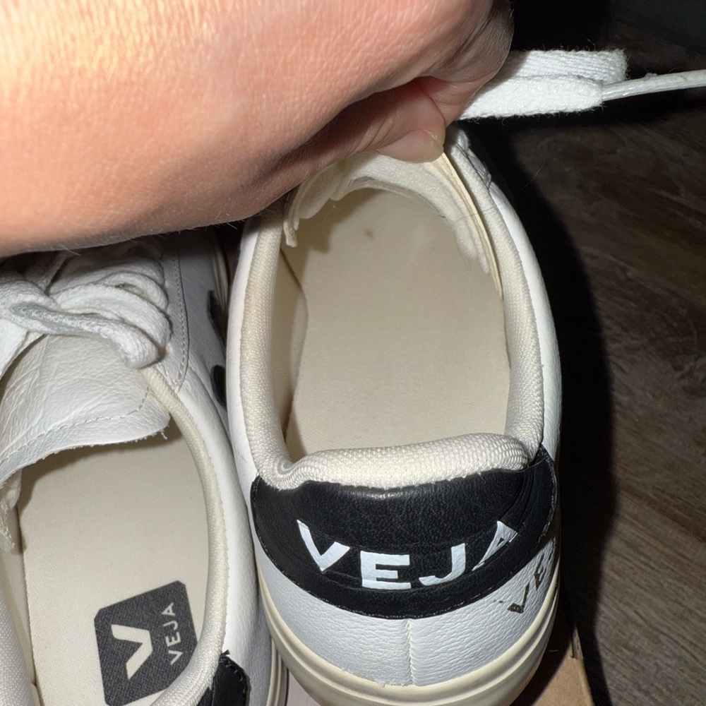 Veja Campo Leather Sneakers - Picture 9 of 16